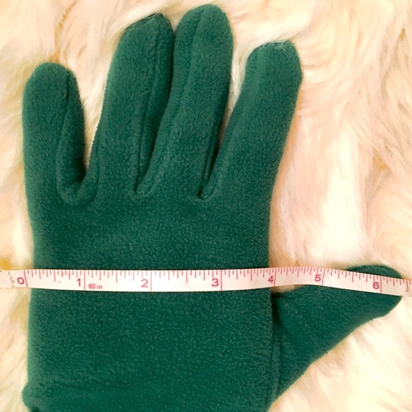 Old Navy Green Fringed Scarf Winter Gloves 1950’s 1940’s 1950s 1940s
50s 40s - Picture 4 of 6